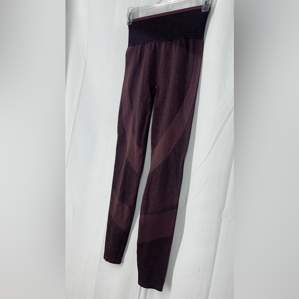 Pink Victoria’s Secret Women’s Activewear Seamless Leggings XS - Picture 4 of 9